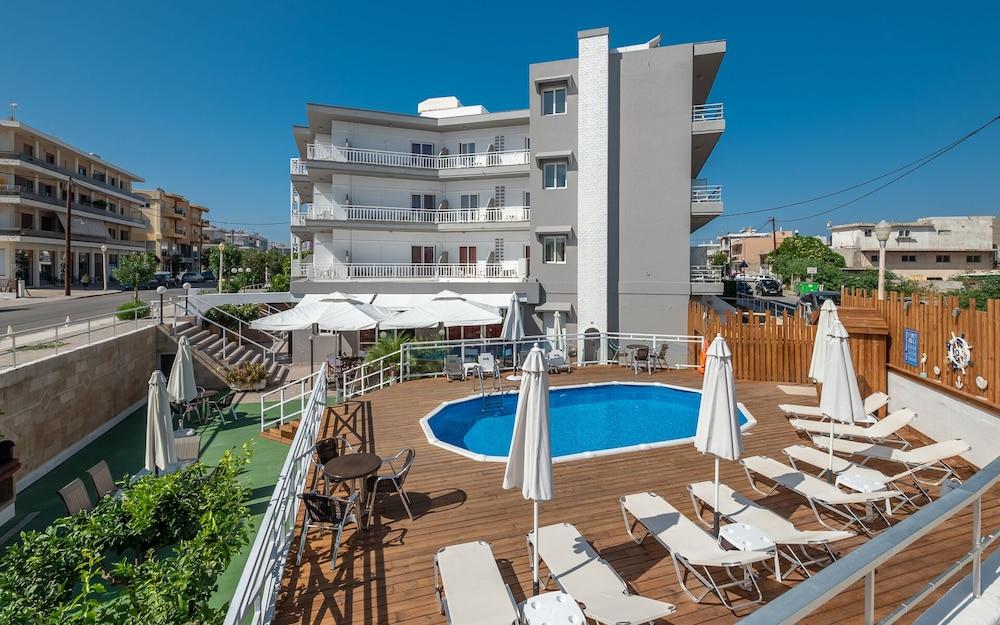 Marine Congo Hotel
